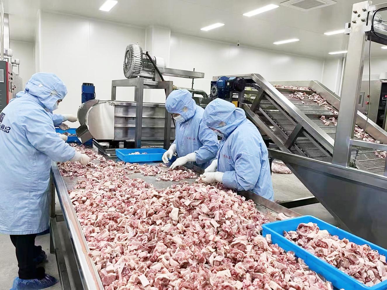 从超市专柜到全球货架 他把“一顿饭”的生意越做越“香”